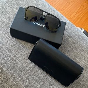Black Chanel pilot sunglasses